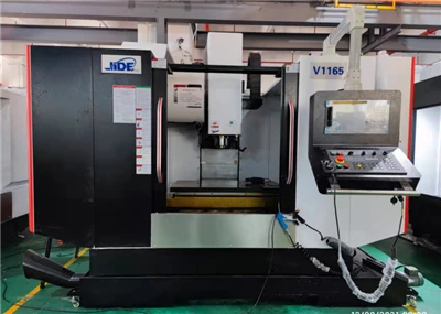 Canolfan Peiriannu Fertigol Vmc 1060